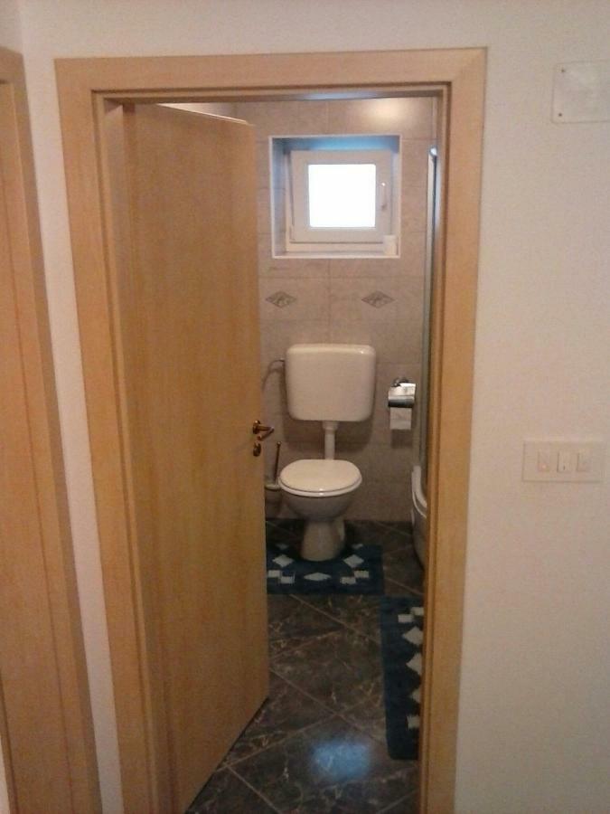 Apartmani Maric Selce Buitenkant foto