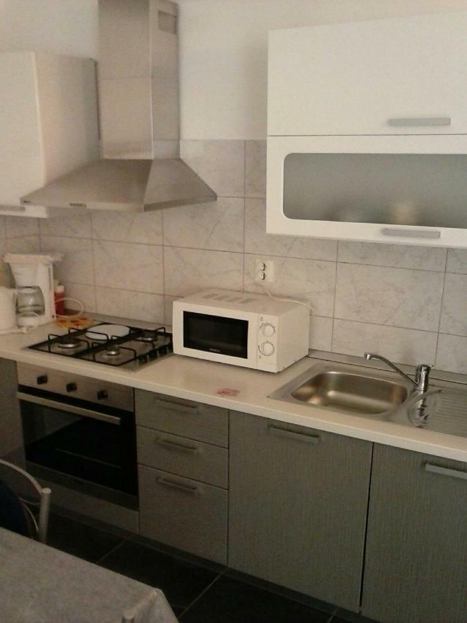 Apartmani Maric Selce Buitenkant foto