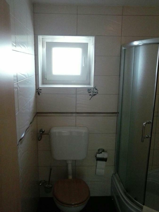 Apartmani Maric Selce Buitenkant foto