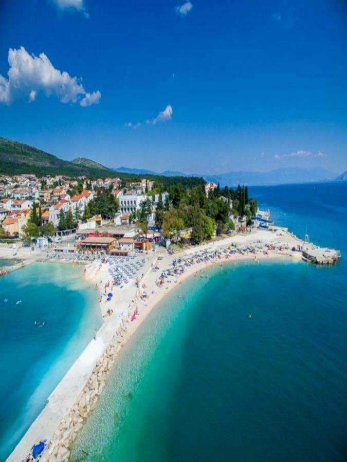 Apartmani Maric Selce Buitenkant foto
