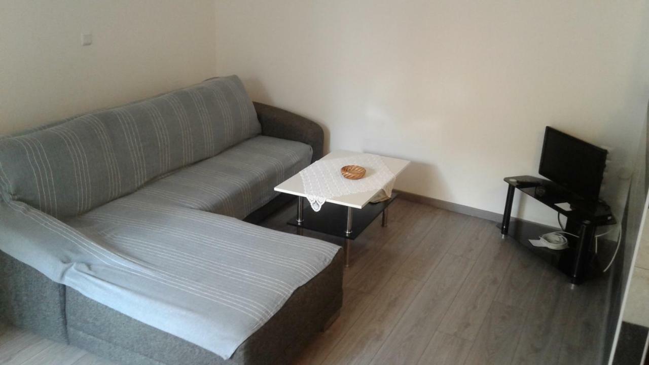 Apartmani Maric Selce Buitenkant foto